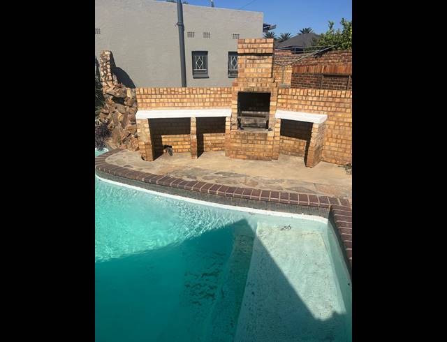 3 BEDROOM FREESTANDING RENTED IN BRENTHURST